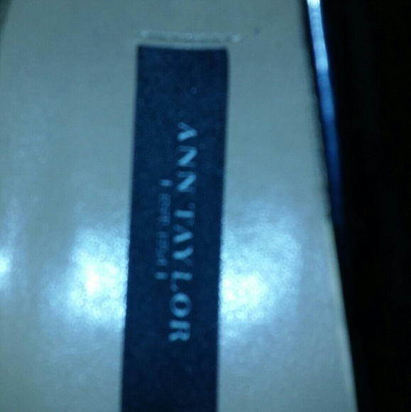 Anne Taylor Black Patent Leather Pumps, sz 8M - Picture 5 of 6